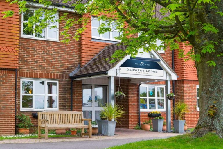 derwent care home entrance Billingshurst